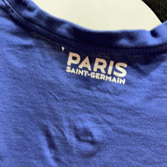 Graphic T-Shirt - Picture 3 of 3